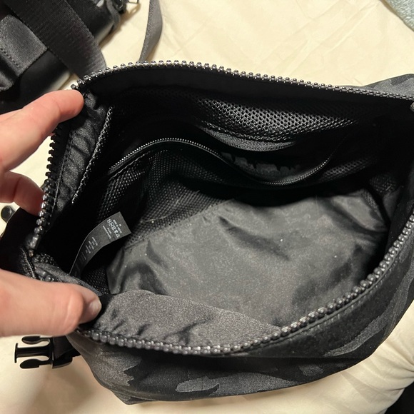 Lululemon Black Camo Toiletry bag - Picture 5 of 5